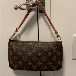 Vintage Louis Vuitton Pochette accessoires